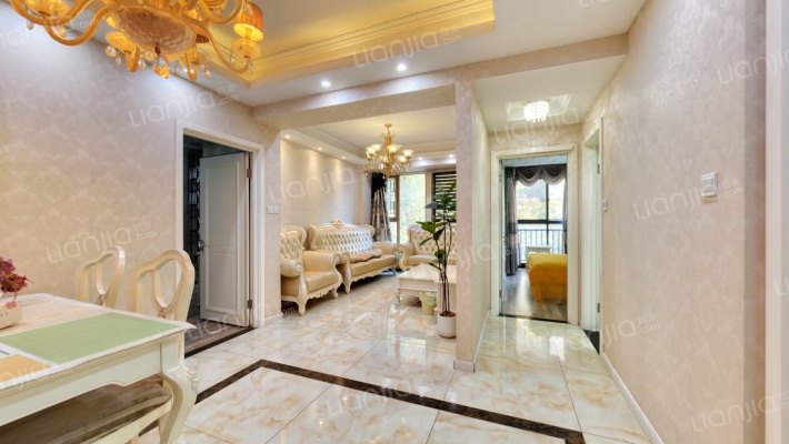 奥山澜橼二手房实景图