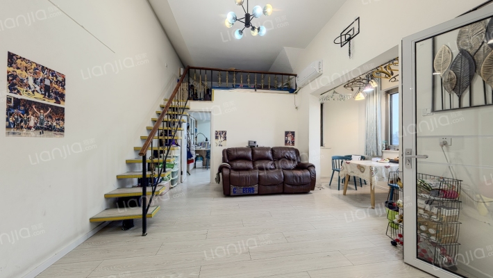 天秀花园荷塘月舍二手房实景图