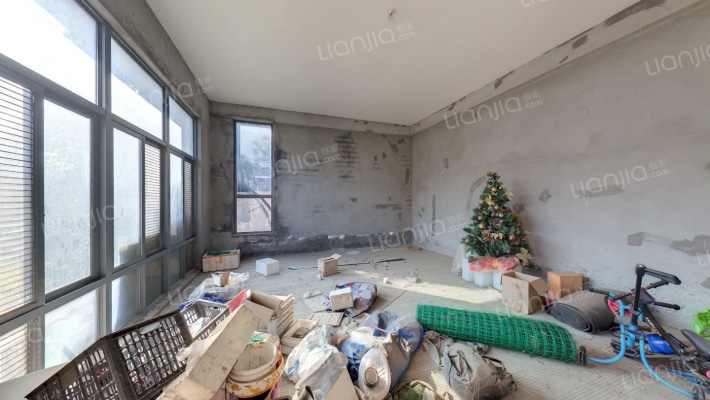 元一高尔夫别墅四期二手房实景图