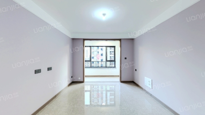 万科翡翠四季B区二手房实景图