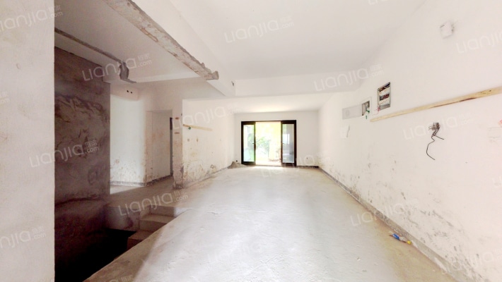 上东汇南区一组团二手房实景图