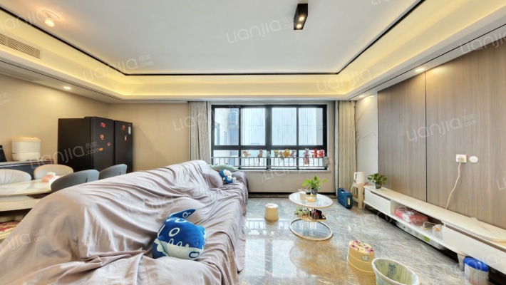 桂湖名城三期二手房实景图