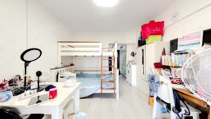 新亚香榭水岸二手房实景图