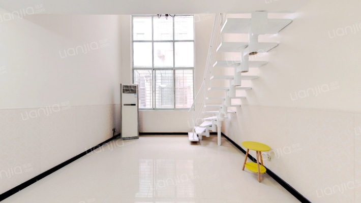 永征铂晶公馆二手房实景图