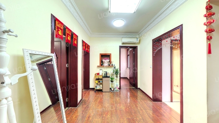 蠙东新村二手房实景图