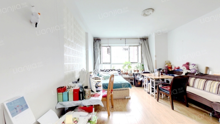 蔚蓝国际三期二手房实景图