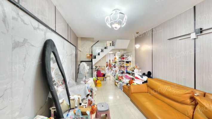 新景天湖广场二手房实景图