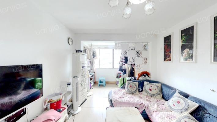 怡福路104号院二手房实景图