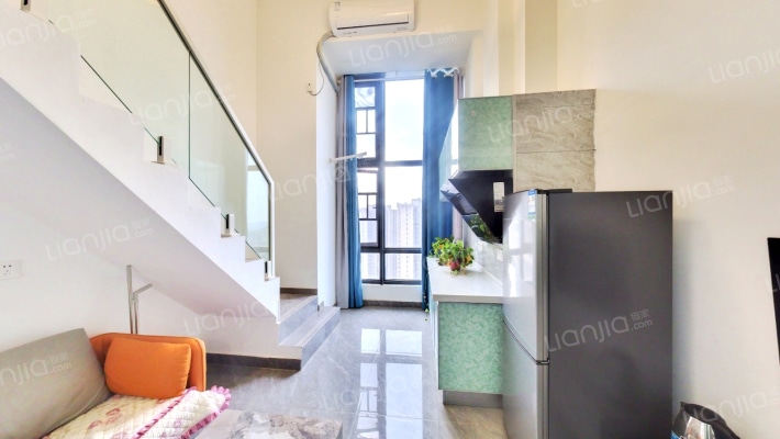 轻奢国际二手房实景图