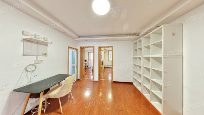 西一新村二手房实景图