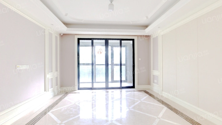 名湖豪庭二手房实景图