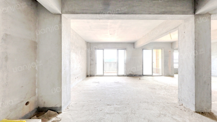 东郡华府二手房实景图