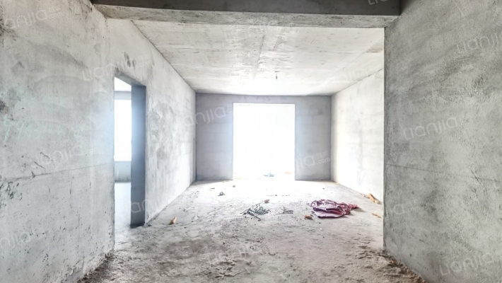 蓝天花园二手房实景图