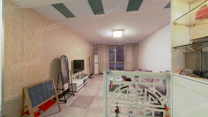 四季美景二手房实景图