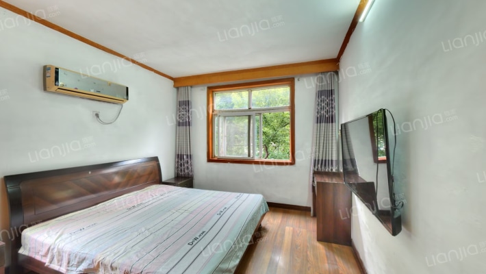 山潘四村二手房实景图