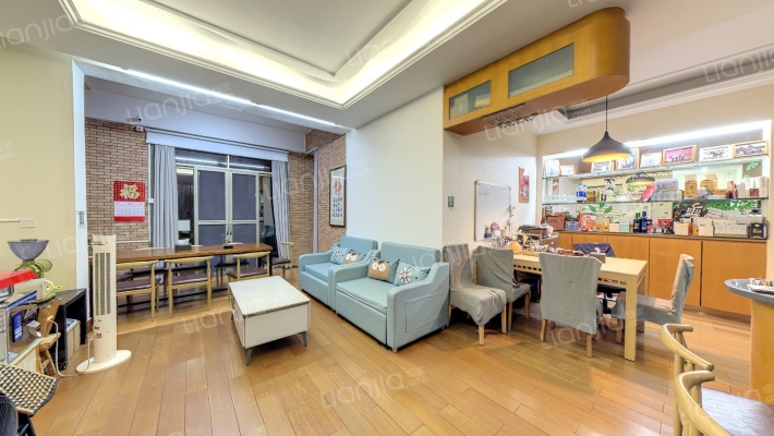 棕榈泉二手房实景图