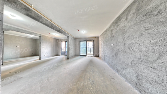 世茂国风源赋二手房实景图