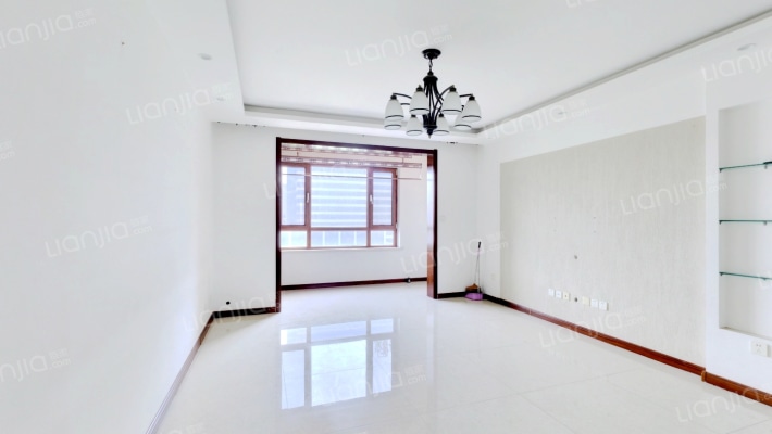 凤凰湖畔二手房实景图