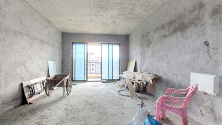 震海名居二手房实景图