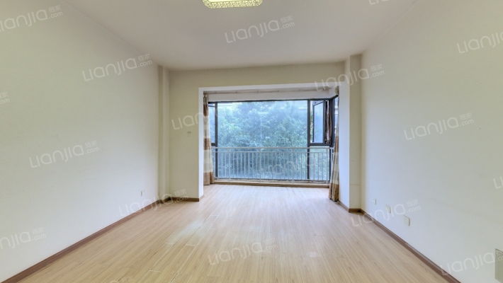 边防家园二手房实景图