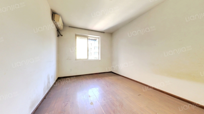 隆兴街19号二手房实景图