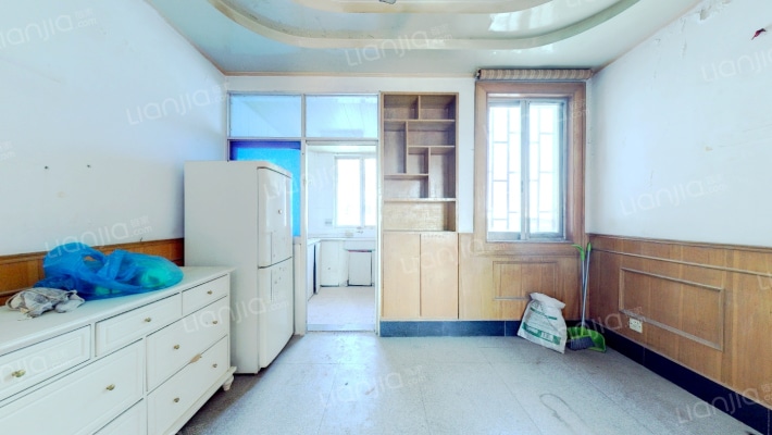 灵岩新村二手房实景图