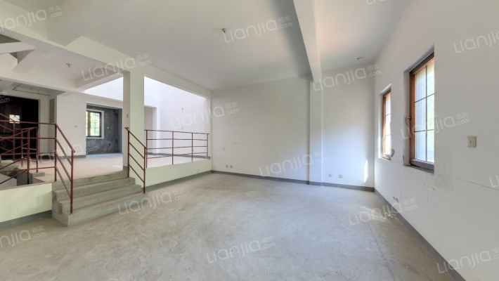 荣盛观湖郡二手房实景图