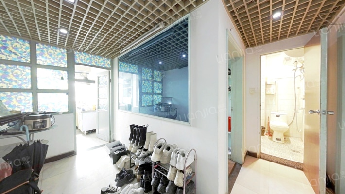 医药公司家属院二手房实景图