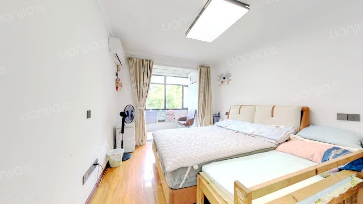 蓓蕾村东二手房实景图