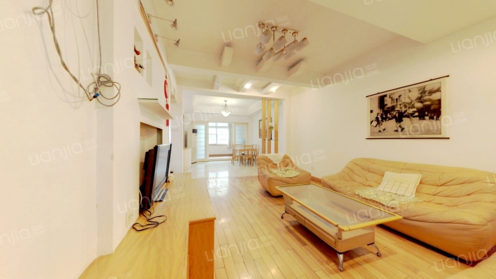 公务员小区二手房实景图