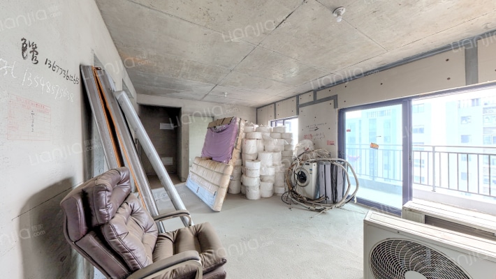 华远金科空港国际城二手房实景图