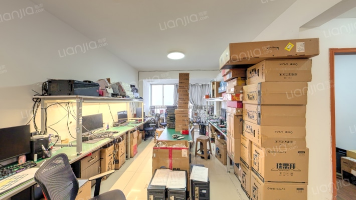 鸿运凯旋国际二手房实景图