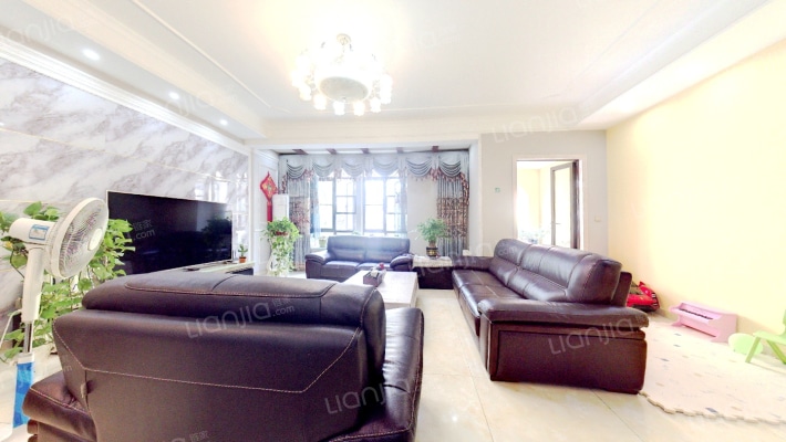 蓝泊湾二手房实景图