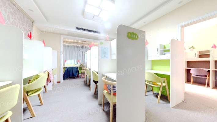 铂悦二手房实景图