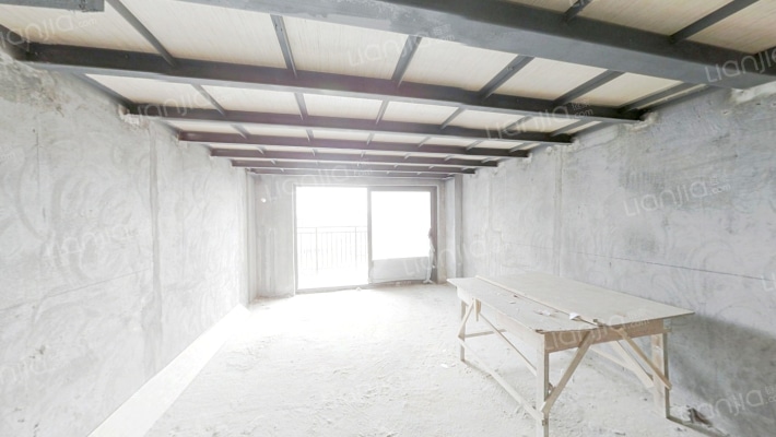 恒威海上跃公馆二手房实景图