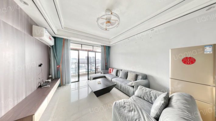 时代广场二手房实景图