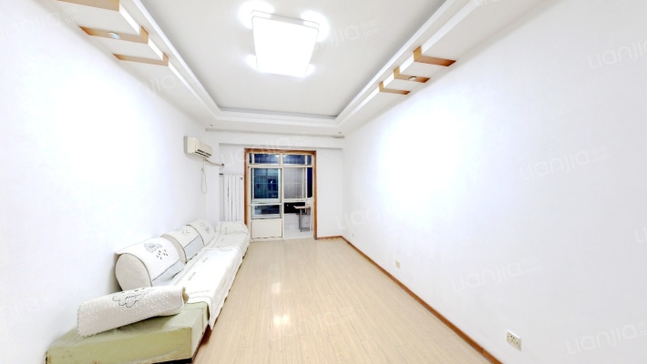 龙居花园9区二手房实景图