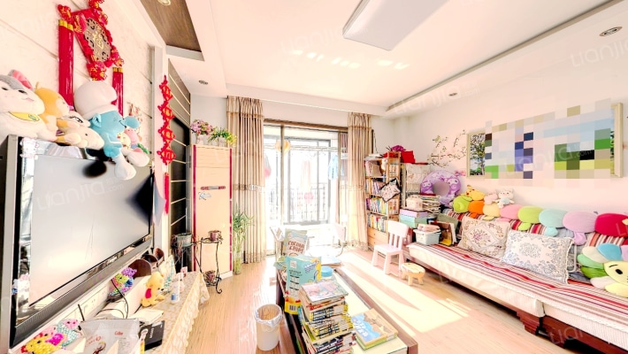 水尚阑珊小区二手房实景图