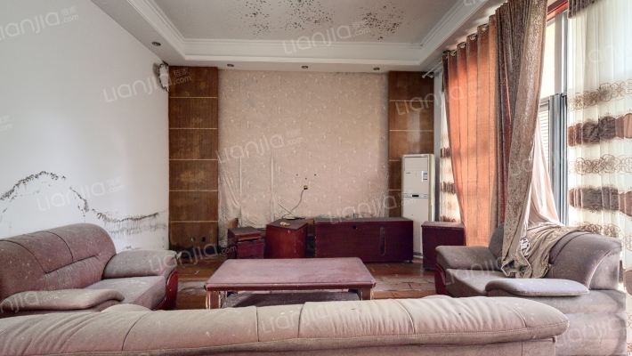 元一高尔夫别墅四期二手房实景图