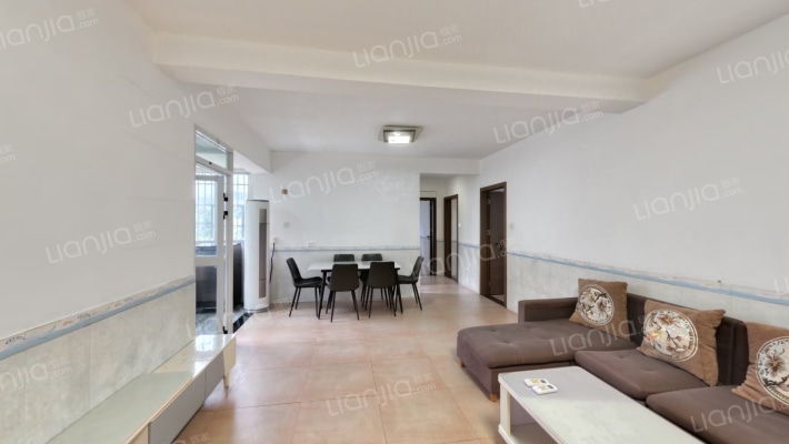 吉大豪苑二手房实景图