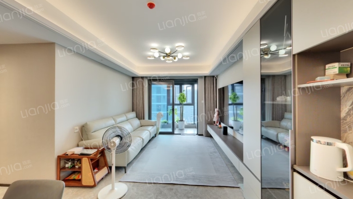 湖印光年府二手房实景图