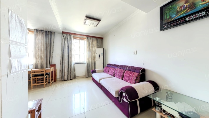 越中新天地二手房实景图