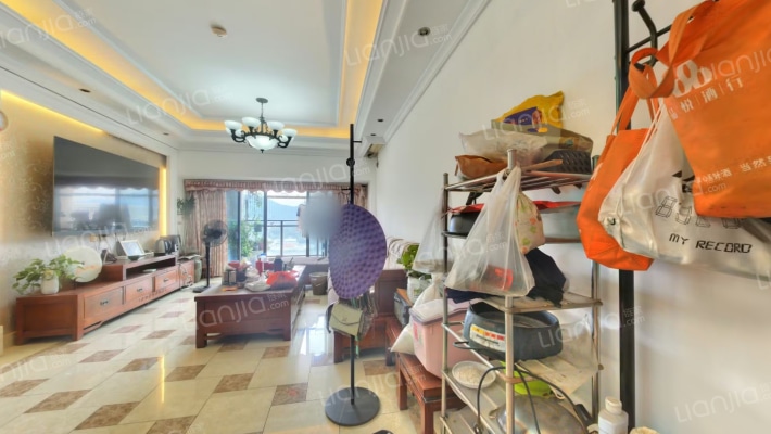 信义御城二手房实景图