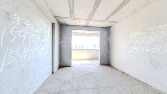 荣府天域二手房实景图