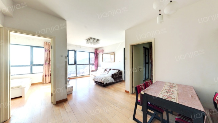 大连天地悦翠台一期二手房实景图