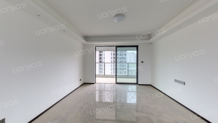 美的云樾二手房实景图