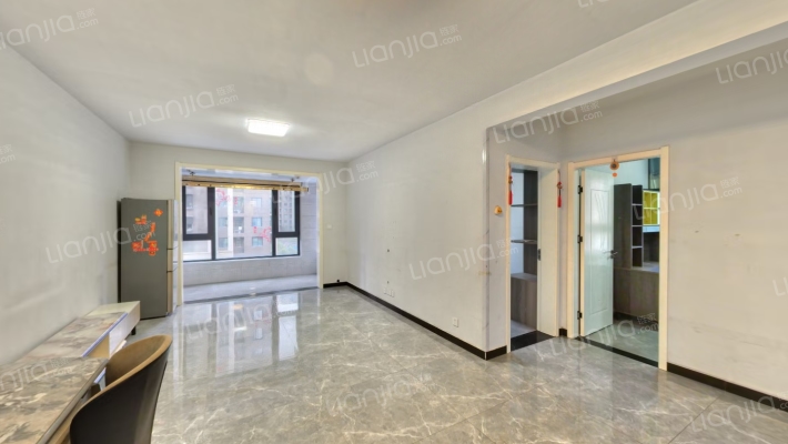 绿地梵顿公馆二手房实景图