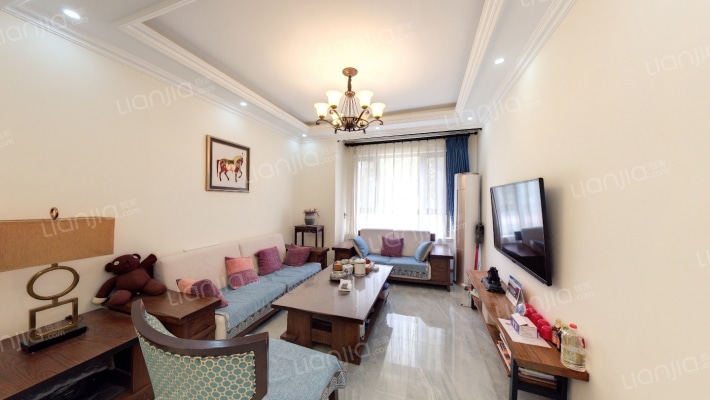 青秀蓝湾一期二手房实景图