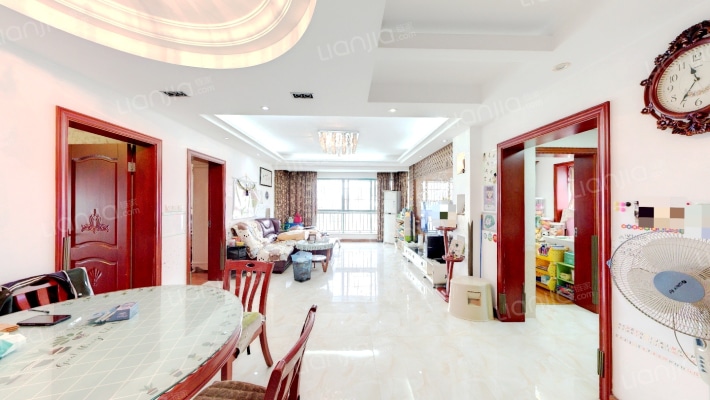 塔影苑东区二手房实景图