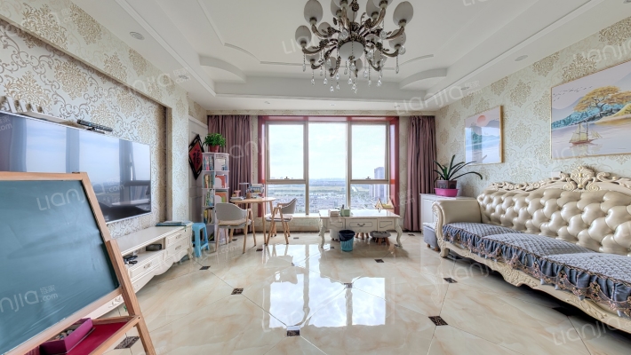 长顺滨江皇冠二手房实景图